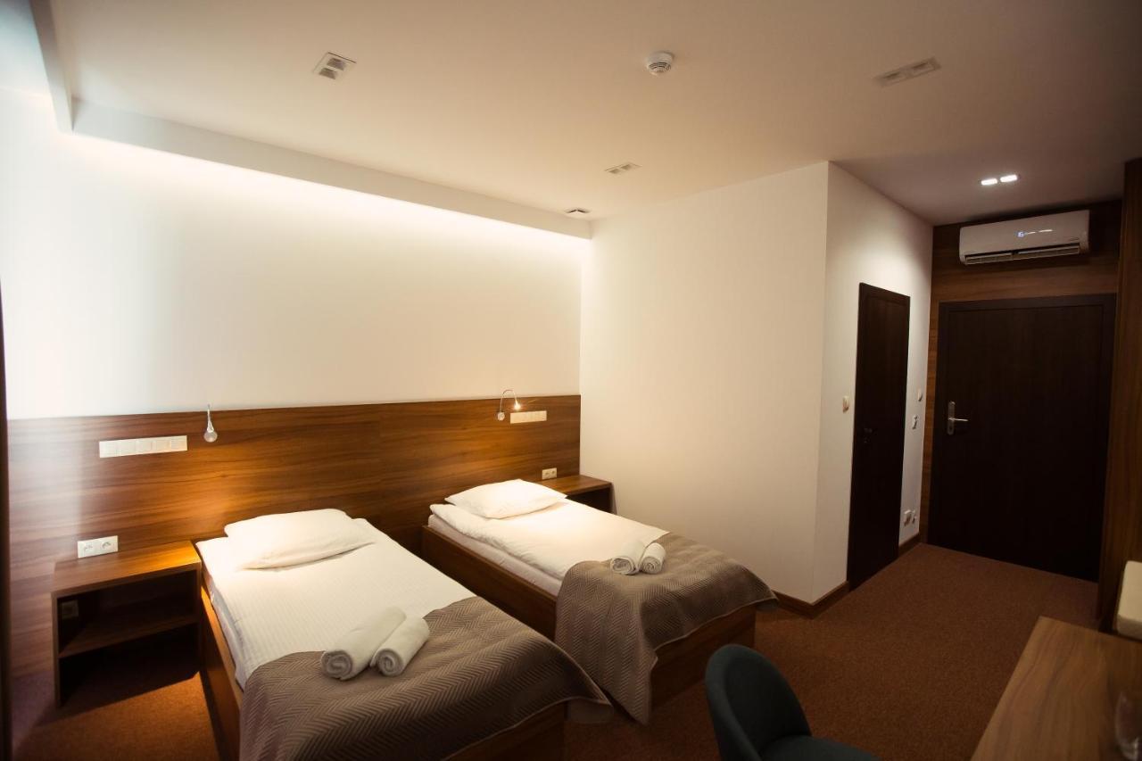 Hotel Rubin Stara Blotnica Kültér fotó